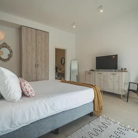 Hook Of - Le Mirage De La Hotel Olimp
